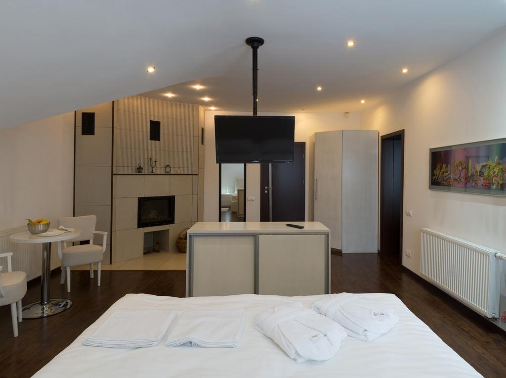 Thuild - Your World Of Leisure Targu Mures Ngoại thất bức ảnh