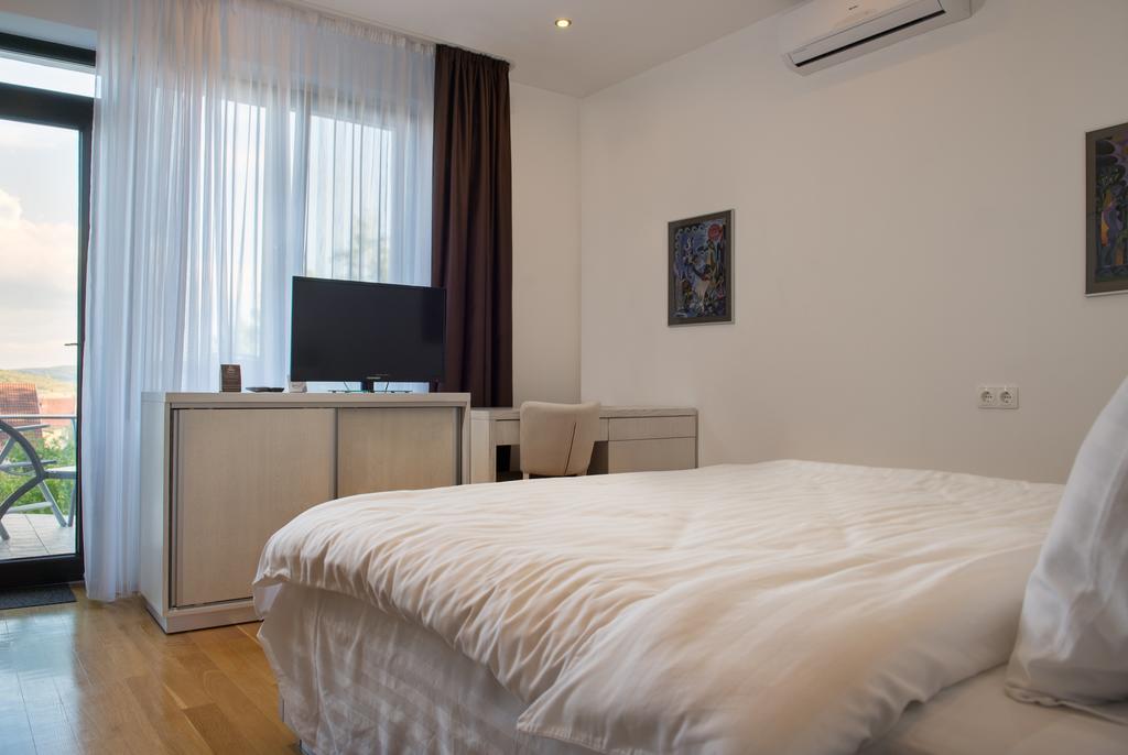 Thuild - Your World Of Leisure Targu Mures Ngoại thất bức ảnh