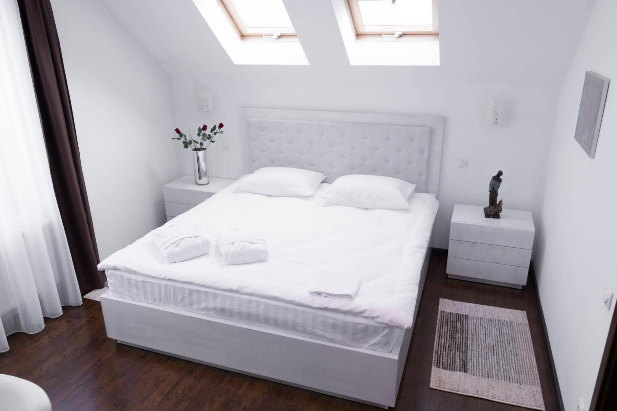 Thuild - Your World Of Leisure Targu Mures Ngoại thất bức ảnh