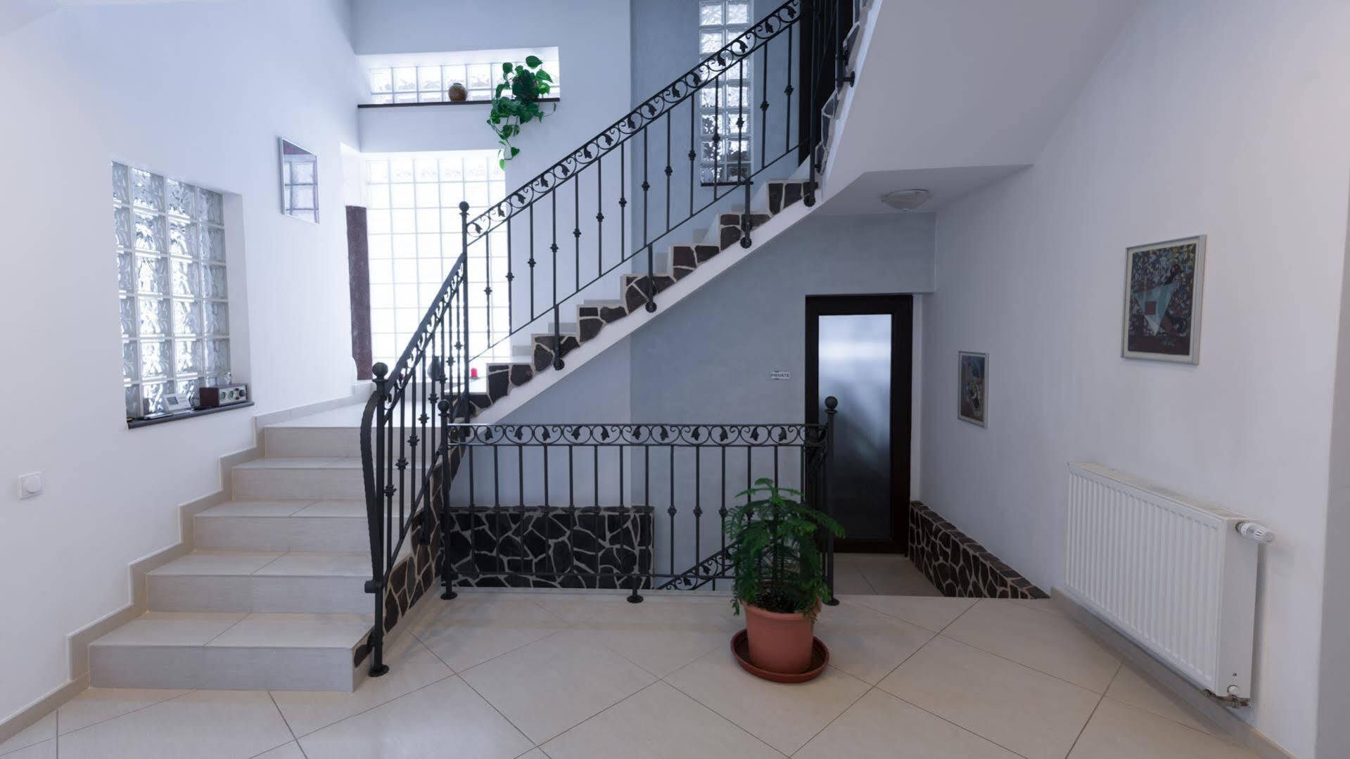 Thuild - Your World Of Leisure Targu Mures Ngoại thất bức ảnh